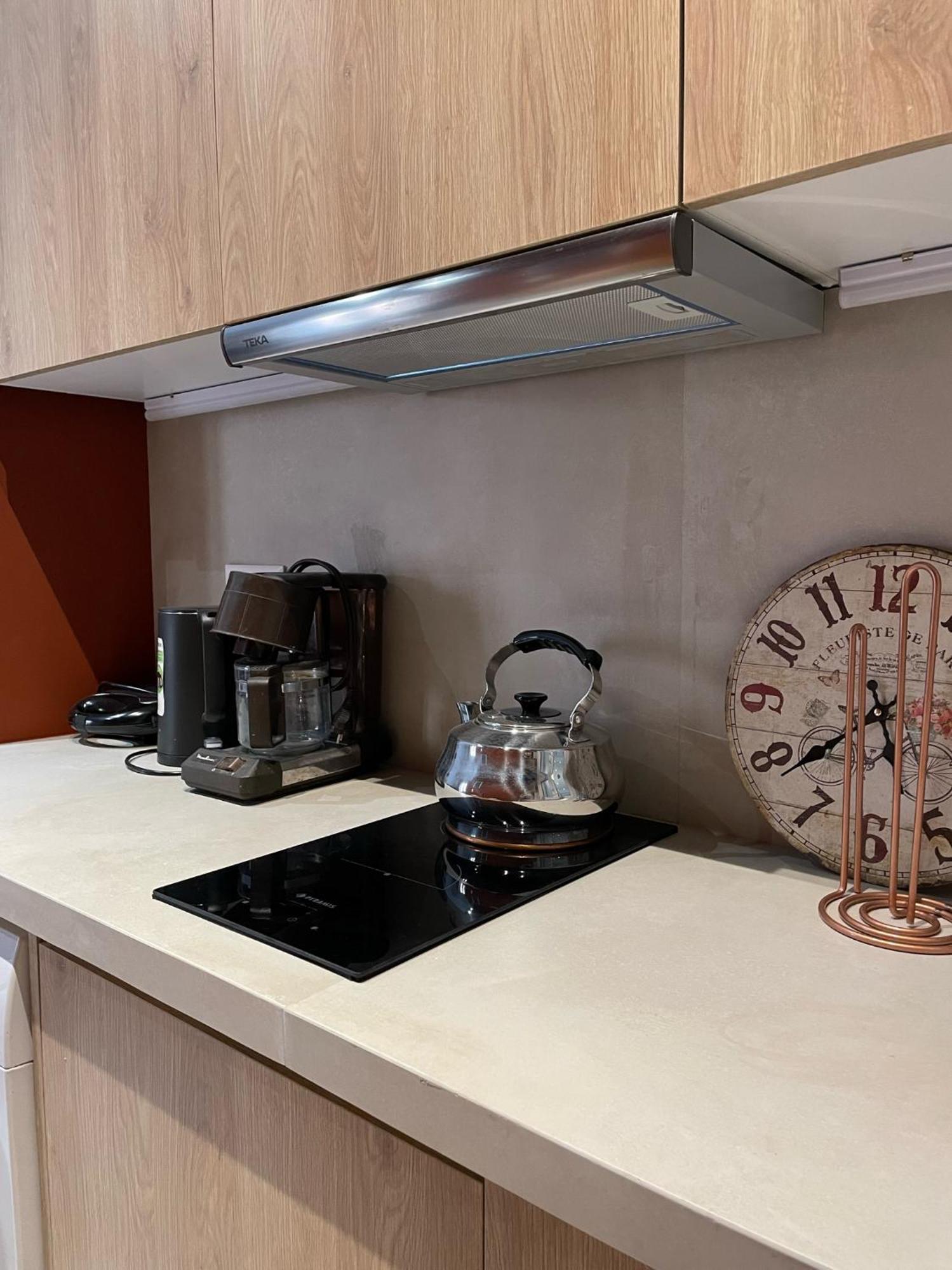 Apartment Near Metro + Port Pireusz Kültér fotó