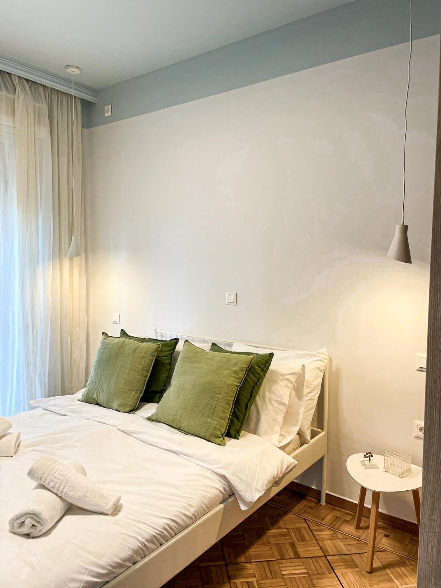 Apartment Near Metro + Port Pireusz Kültér fotó