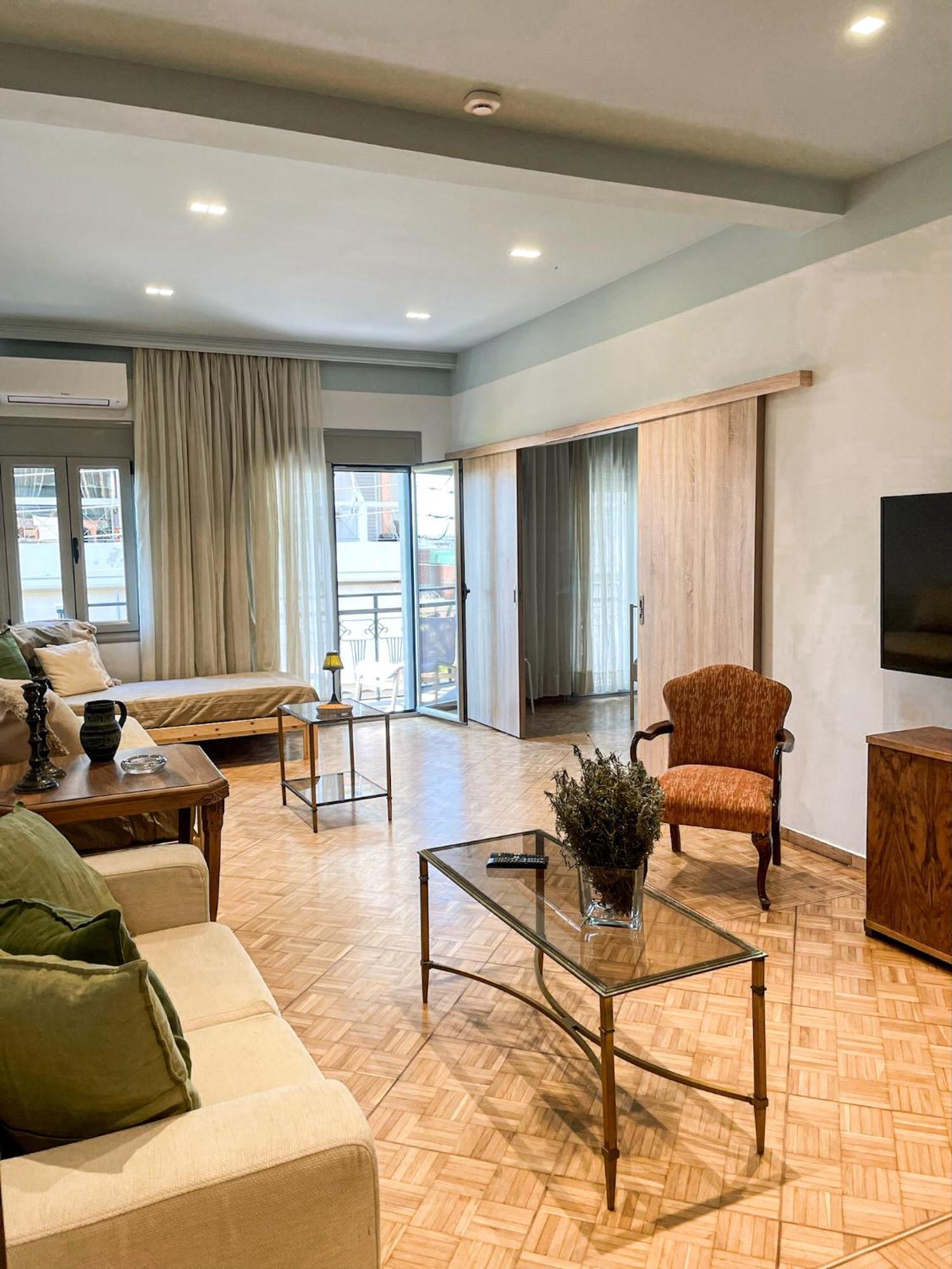 Apartment Near Metro + Port Pireusz Kültér fotó