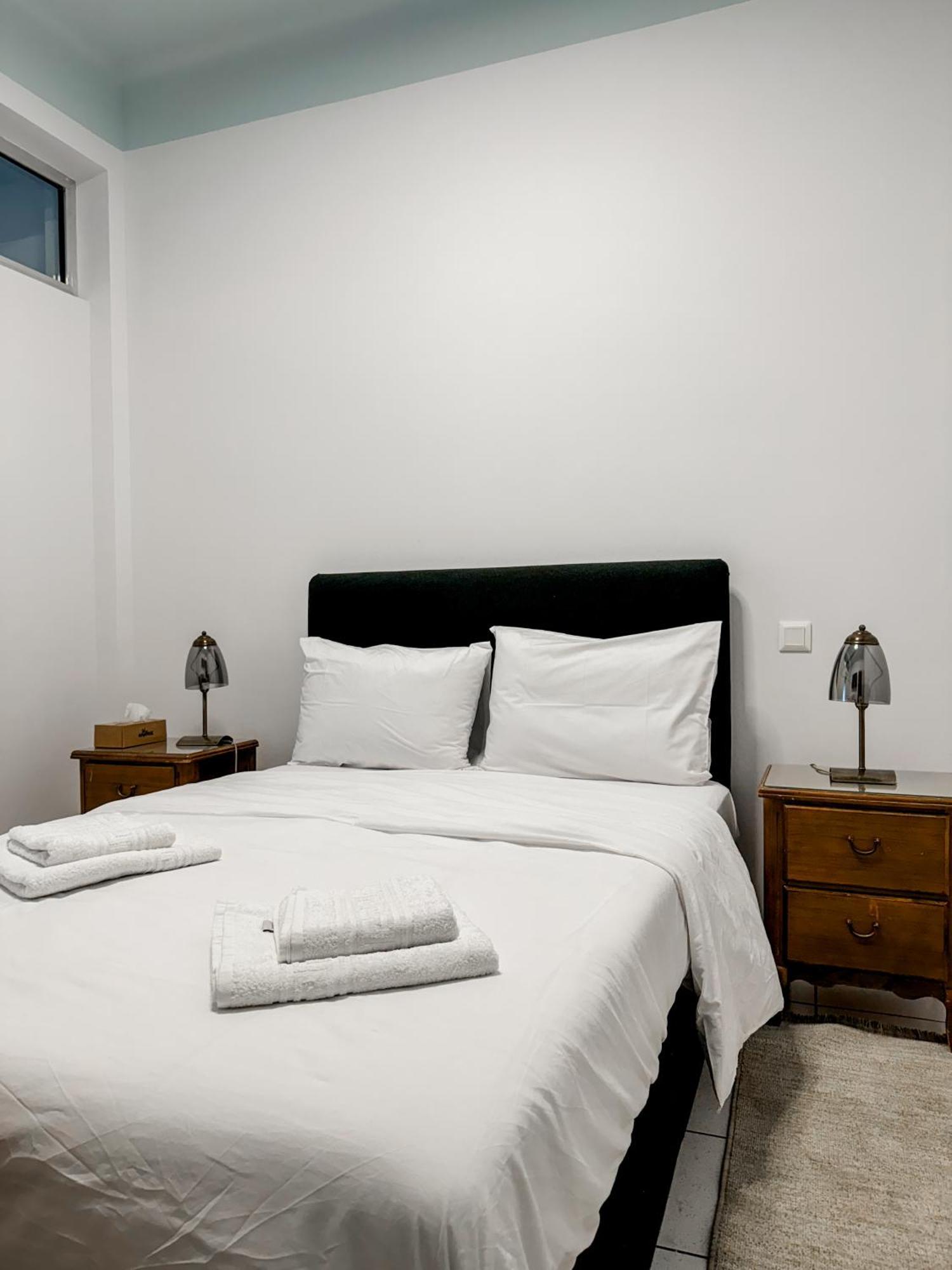 Apartment Near Metro + Port Pireusz Kültér fotó